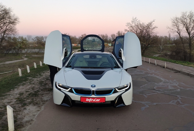 BMW i8