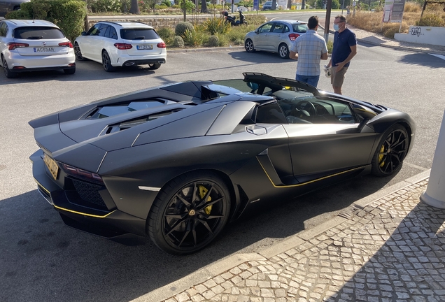 Lamborghini Aventador LP700-4 Roadster