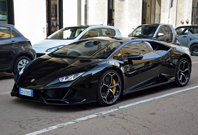 Lamborghini Huracán LP640-4 EVO