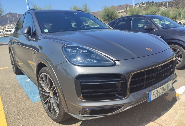 Porsche Cayenne Turbo S E-Hybrid