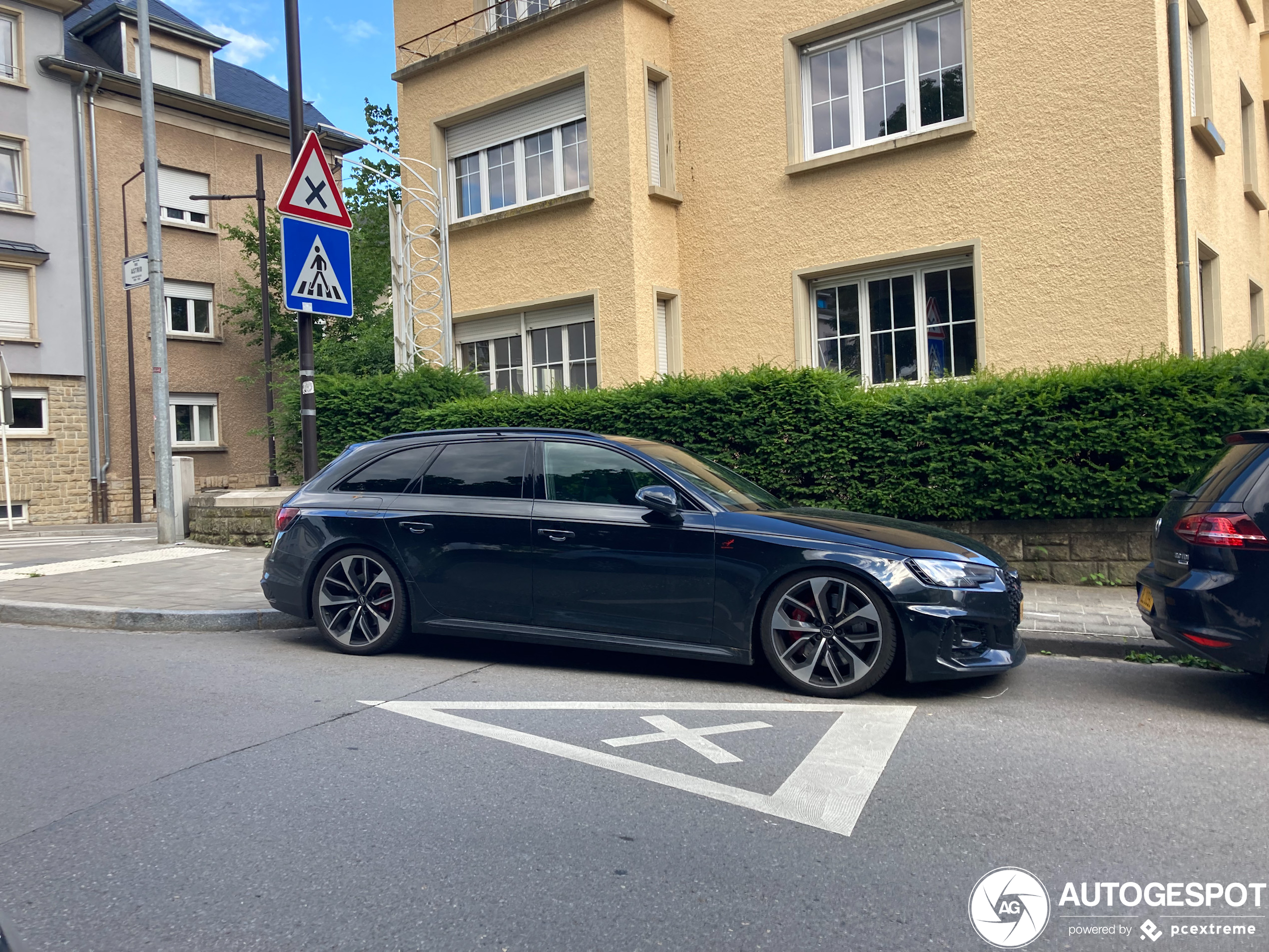 Audi RS4 Avant B9