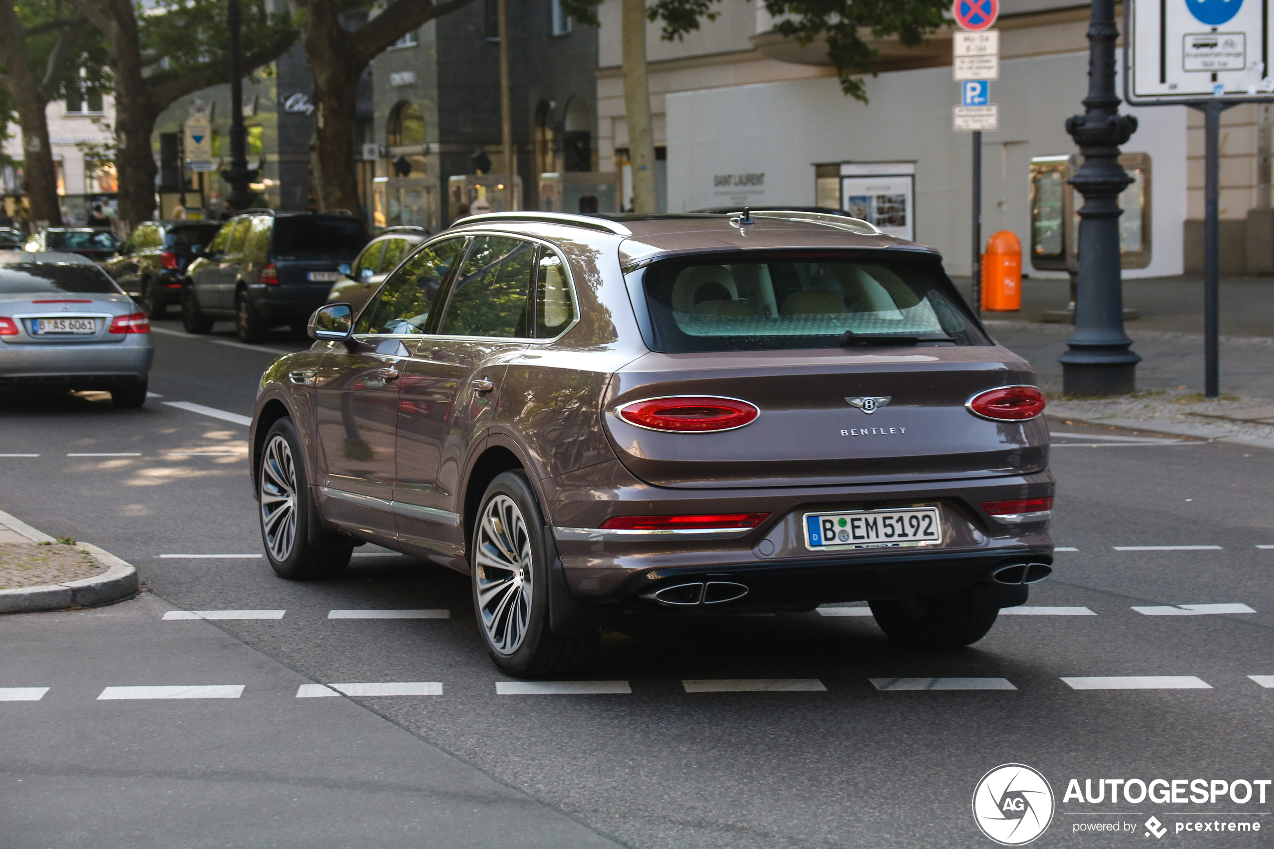 Bentley Bentayga V8 2021