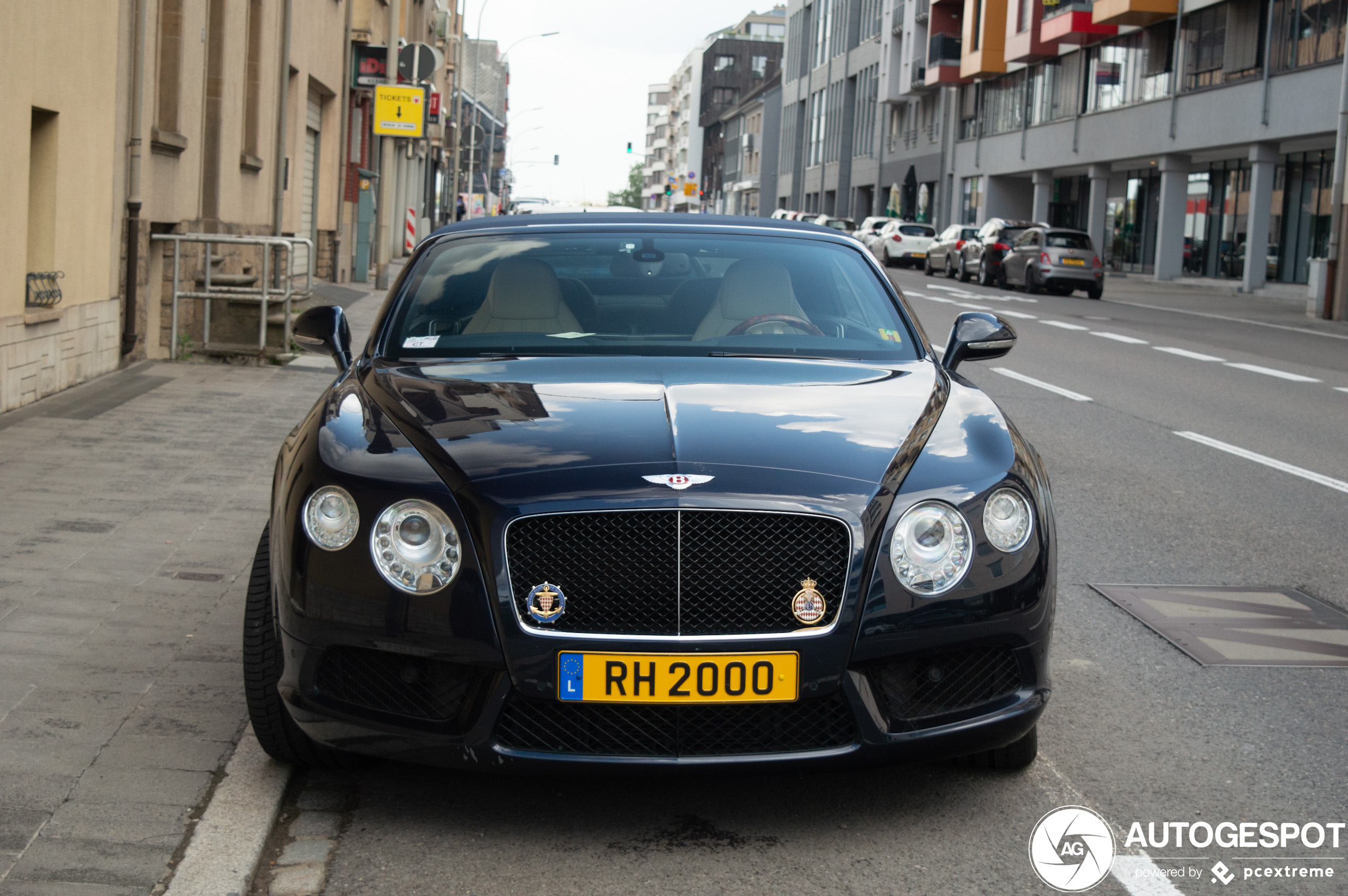 Bentley Continental GTC V8