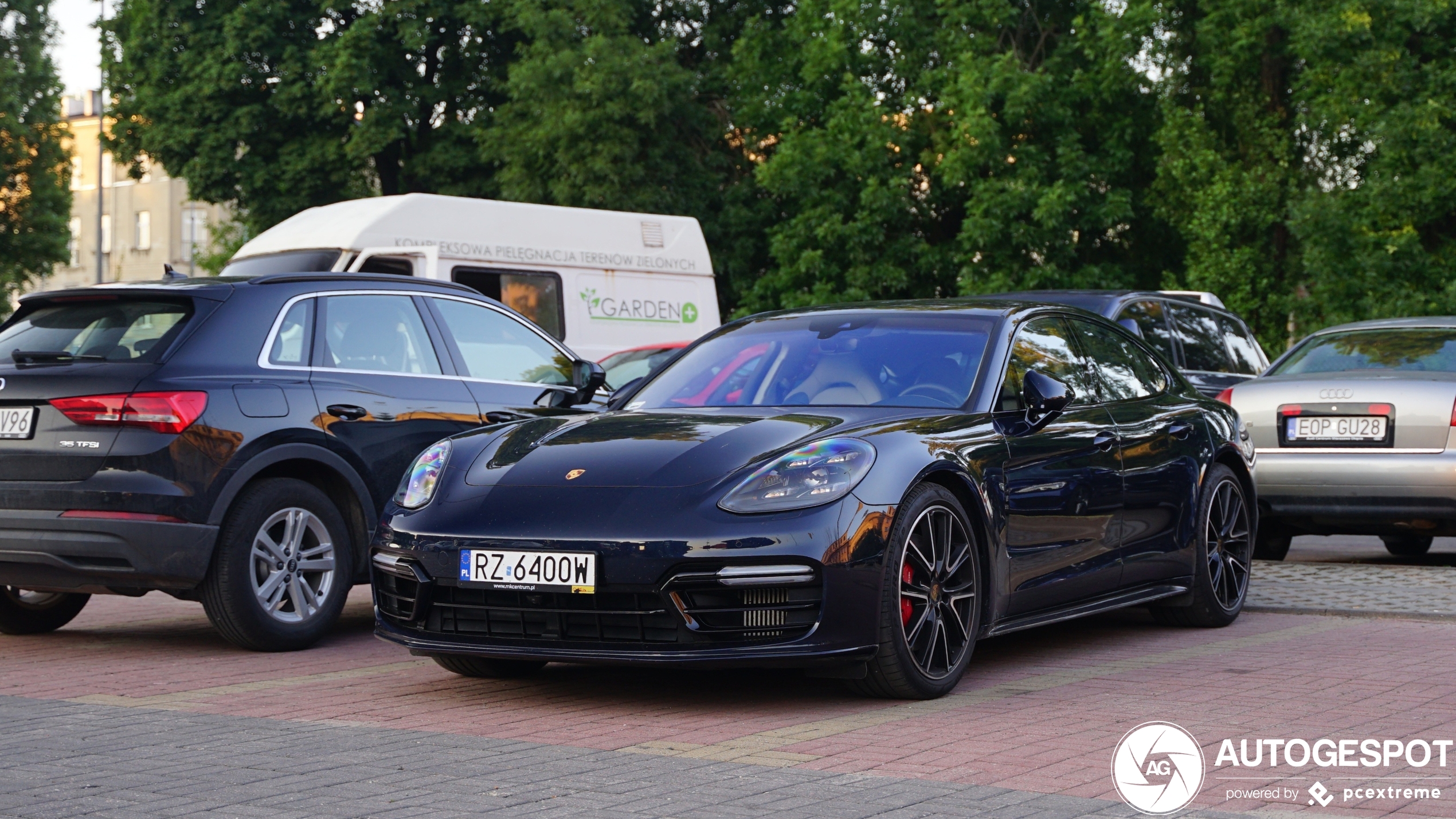 Porsche 971 Panamera GTS MkI