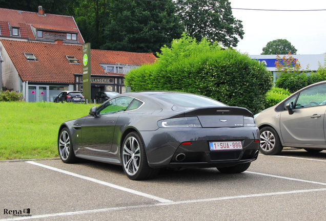 Aston Martin V12 Vantage