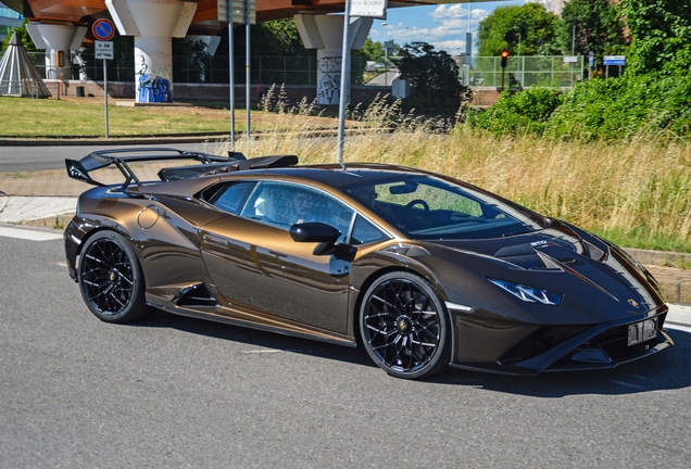 Lamborghini Huracán LP640-2 STO