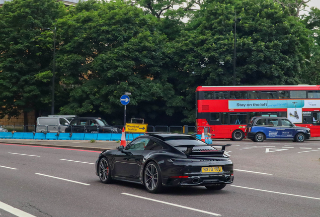 Porsche 992 Carrera 4S