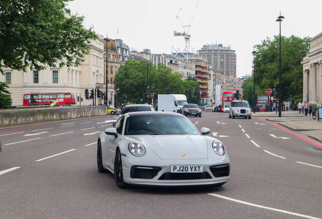 Porsche 992 Carrera 4S