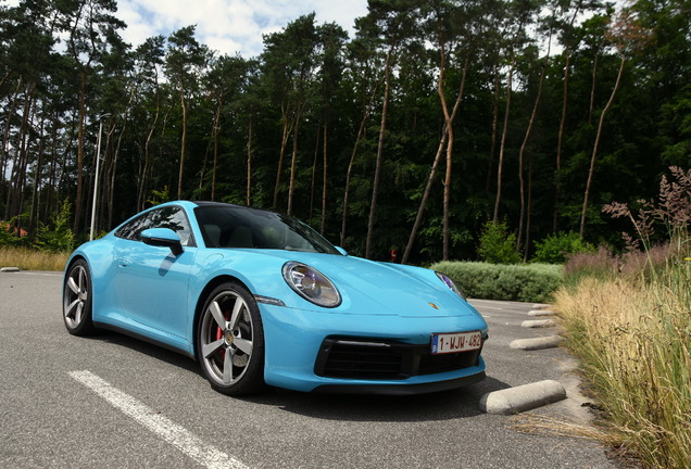 Porsche 992 Carrera 4S