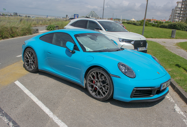 Porsche 992 Carrera 4S