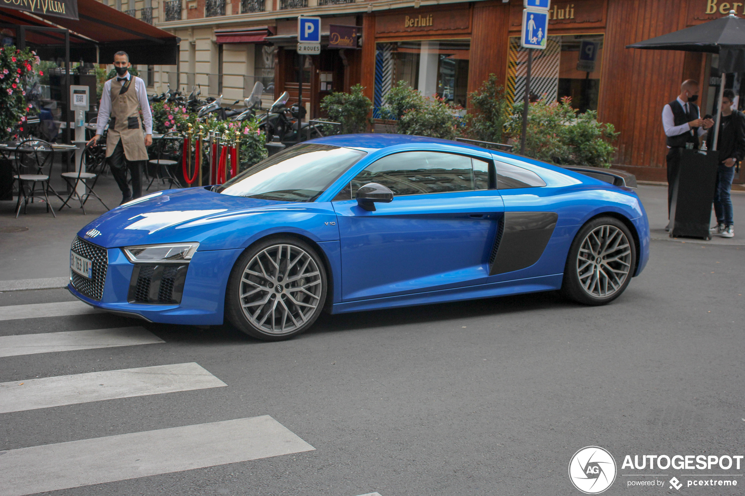 Audi R8 V10 Plus 2015