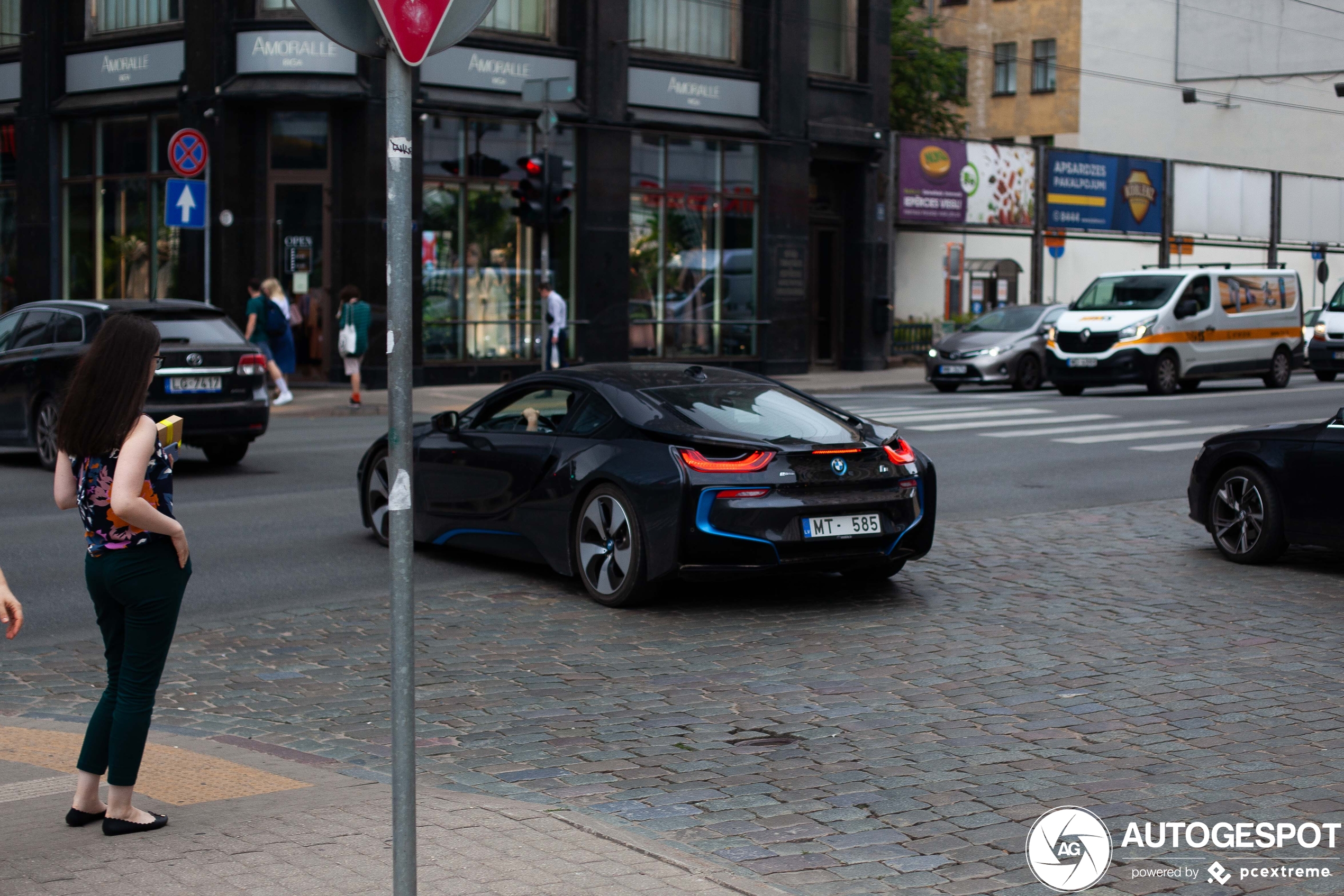 BMW i8