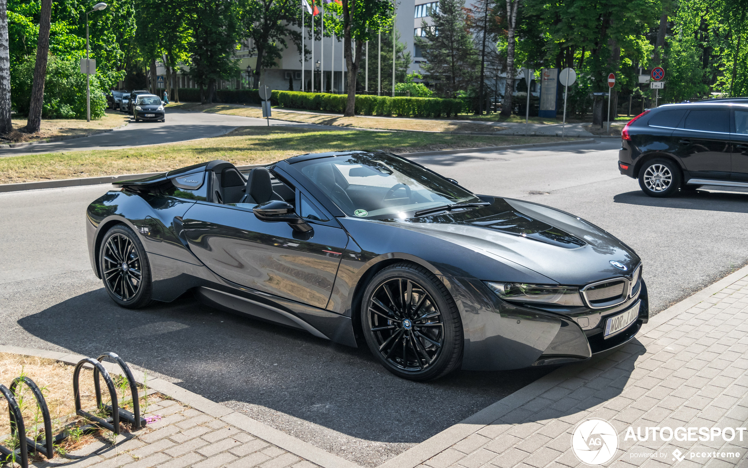 BMW i8 Roadster