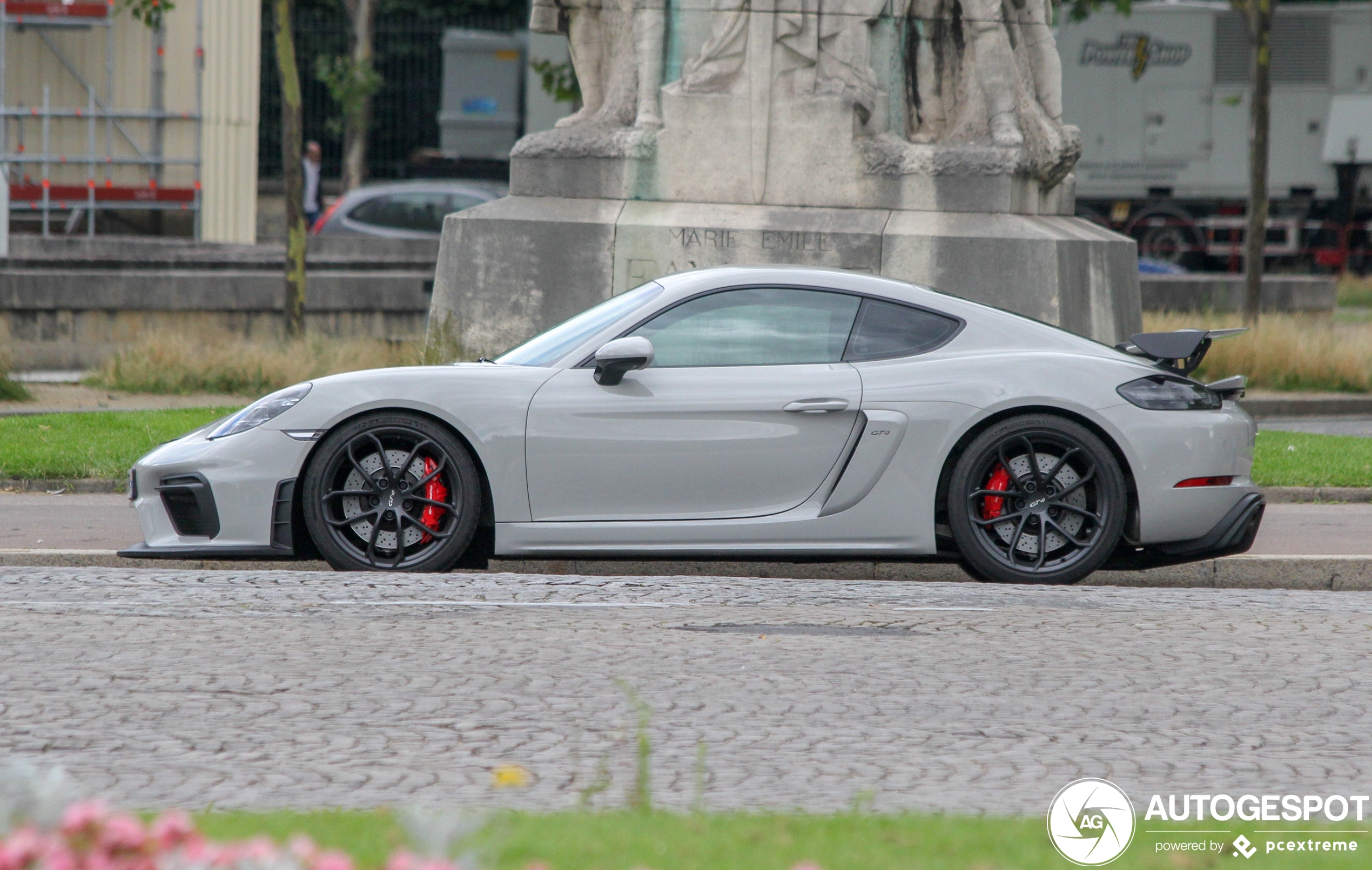 Porsche 718 Cayman GT4