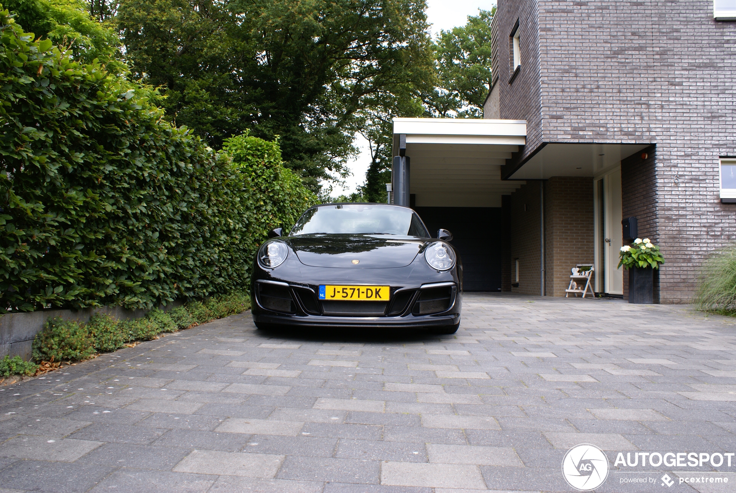 Porsche 991 Carrera 4 GTS Cabriolet MkII