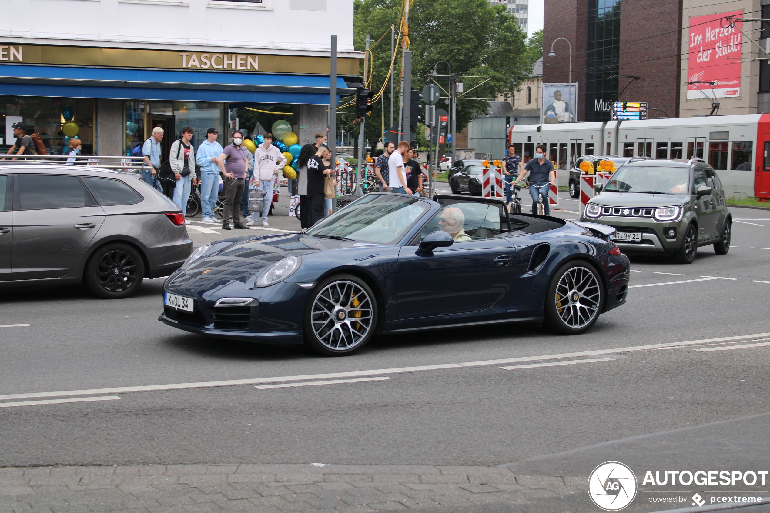 Porsche 991 Turbo S Cabriolet MkI