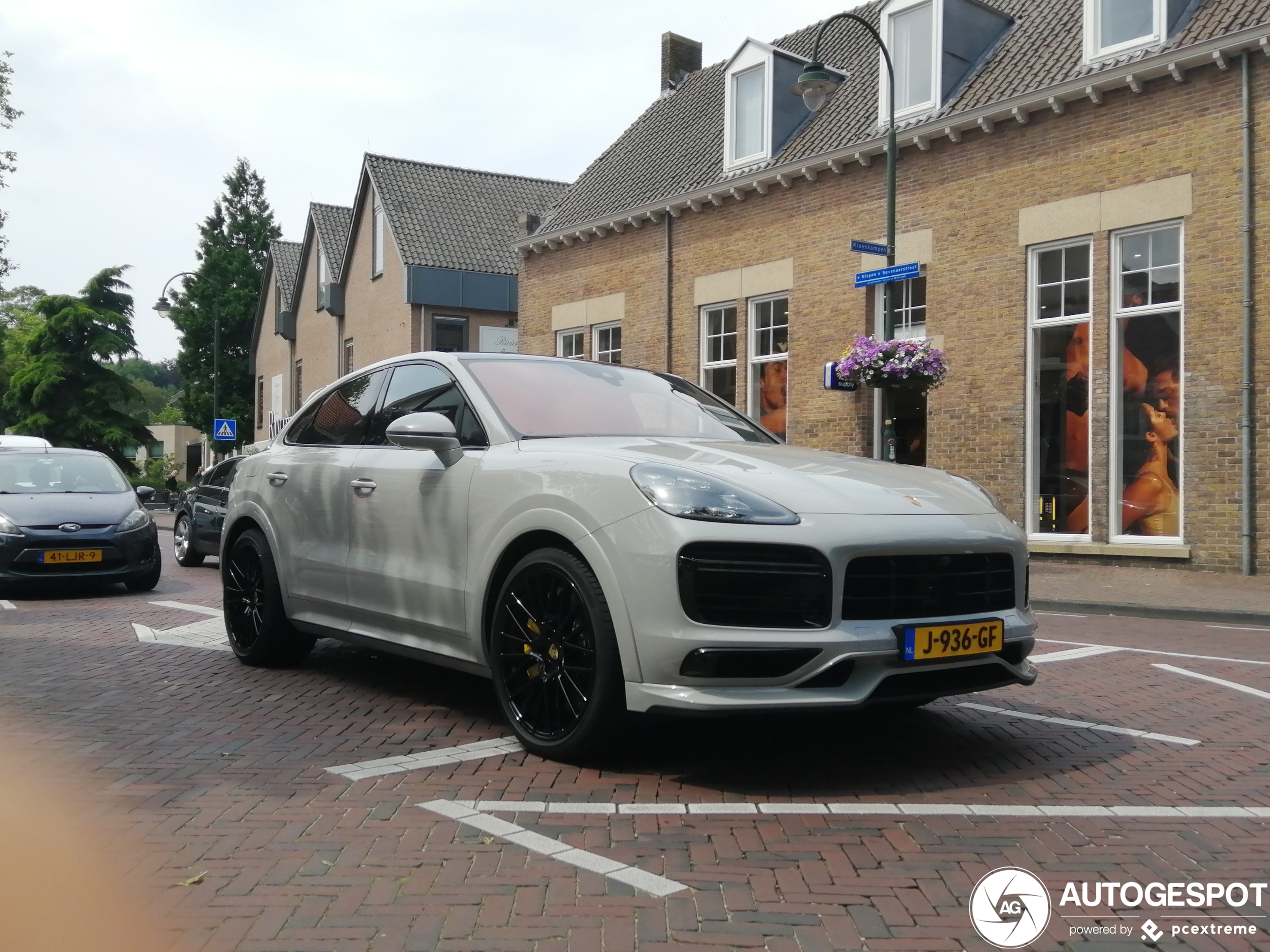 Porsche Cayenne Coupé Turbo S E-Hybrid