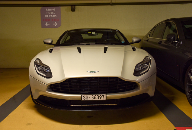 Aston Martin DB11