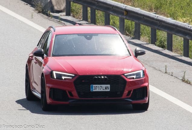 Audi RS4 Avant B9