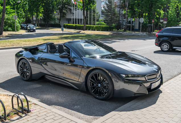 BMW i8 Roadster