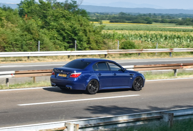 BMW M5 E60 2005