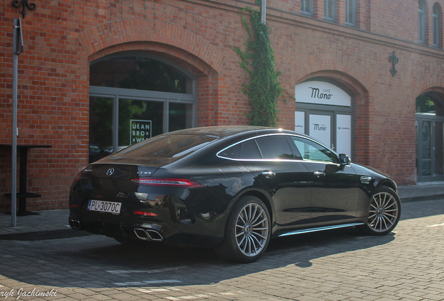 Mercedes-AMG GT 63 X290