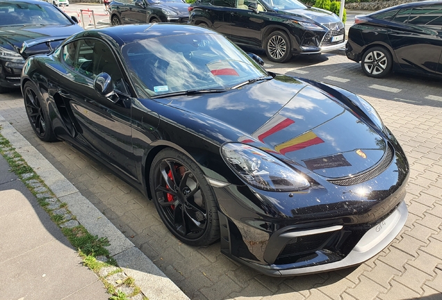 Porsche 718 Cayman GT4