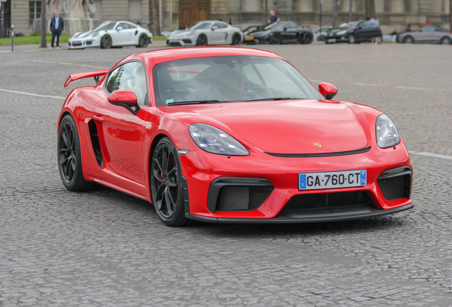 Porsche 718 Cayman GT4