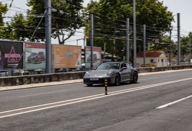 Porsche 992 Carrera 4S