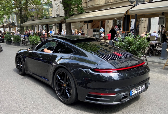 Porsche 992 Carrera 4S