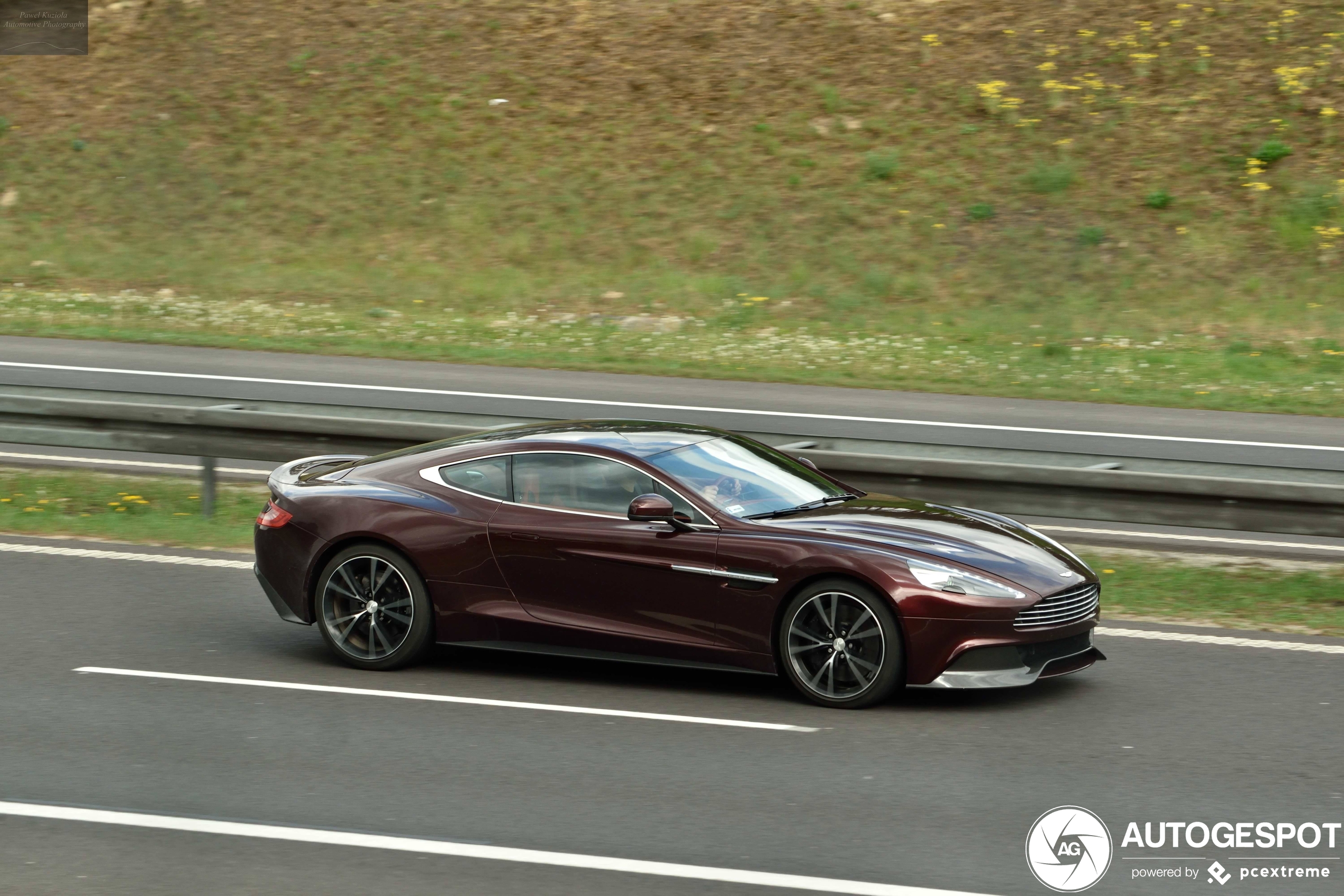 Aston Martin Vanquish 2013