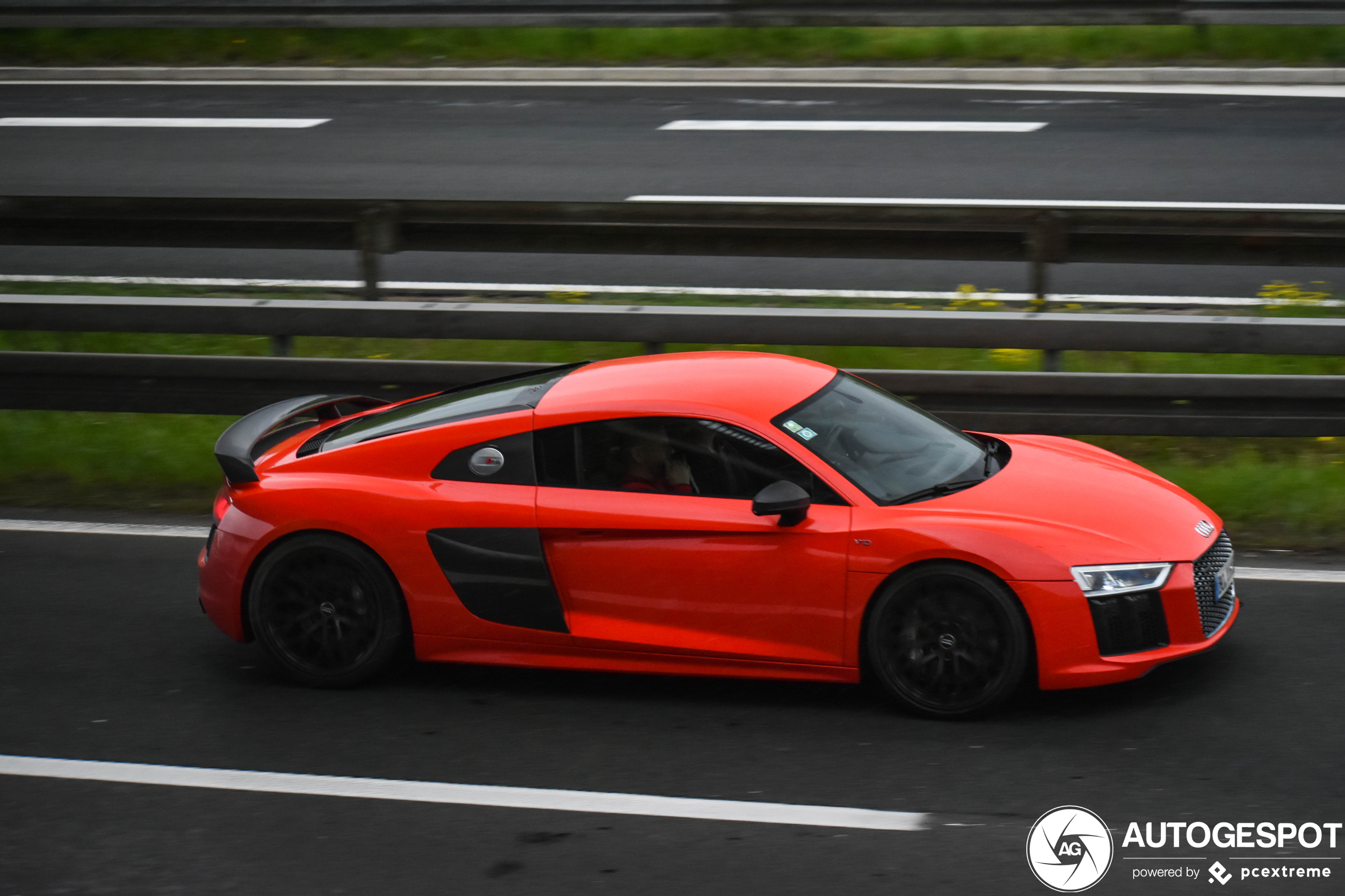 Audi R8 V10 Plus 2015