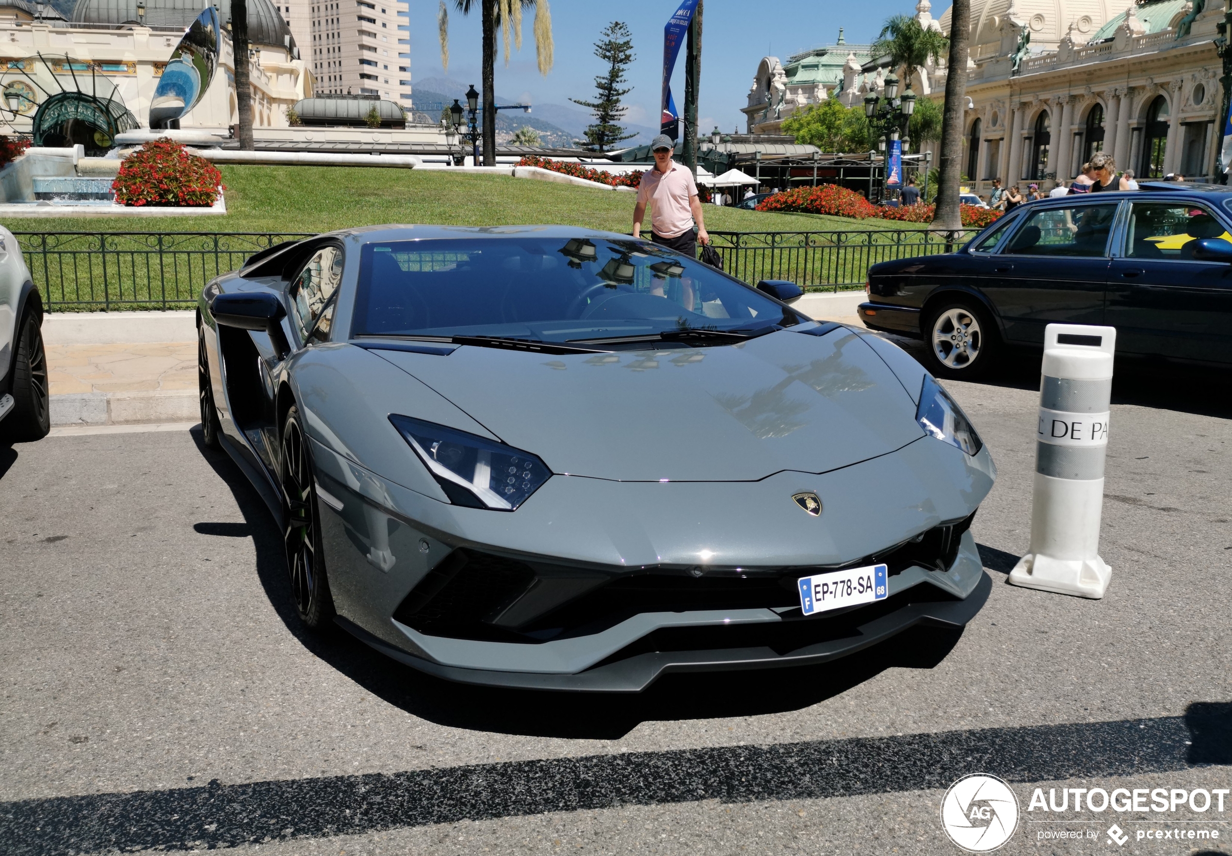 Lamborghini Aventador S LP740-4