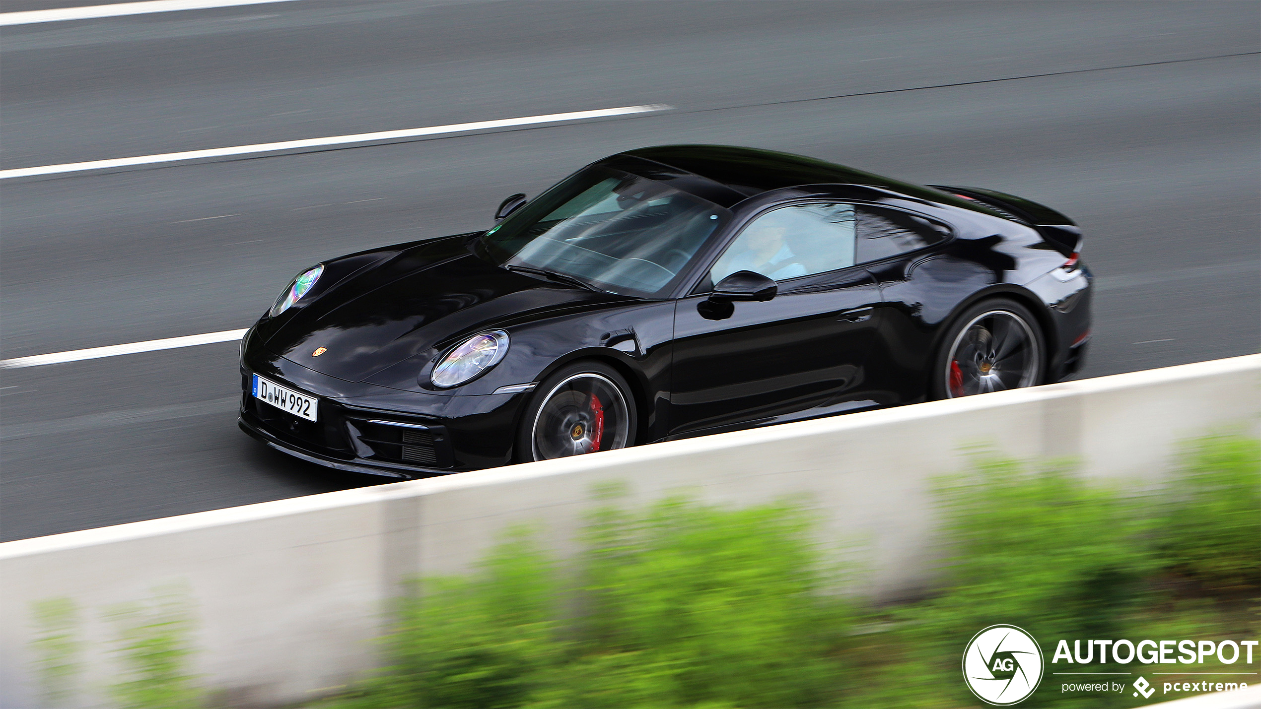 Porsche 992 Carrera 4S