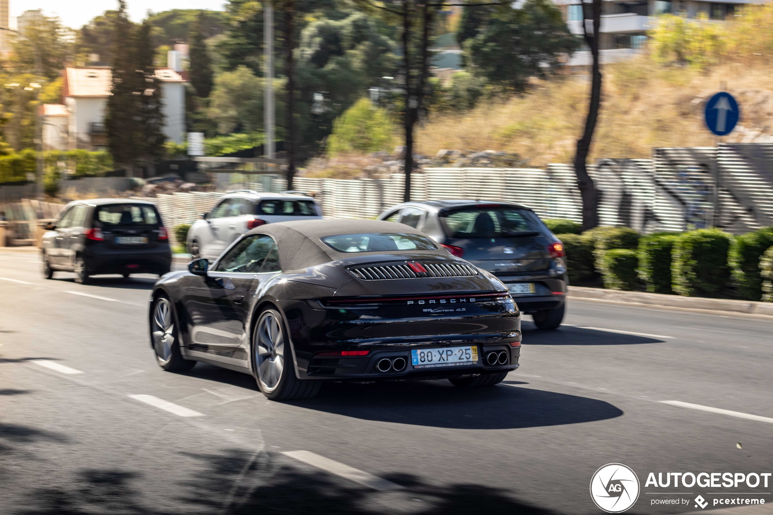 Porsche 992 Carrera 4S Cabriolet