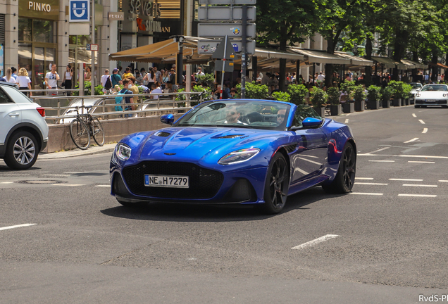 Aston Martin DBS Superleggera Volante