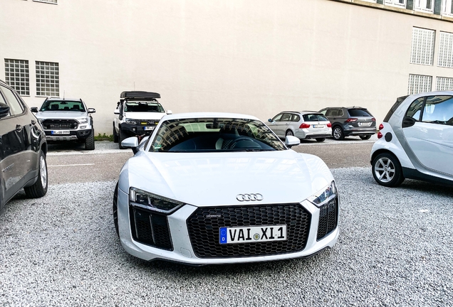 Audi R8 V10 2015