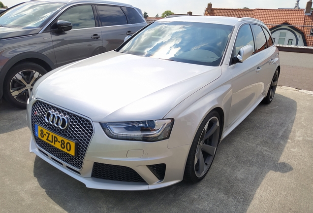 Audi RS4 Avant B8