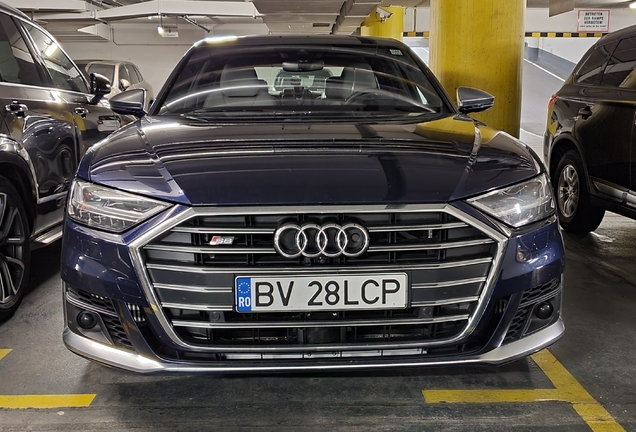 Audi S8 D5