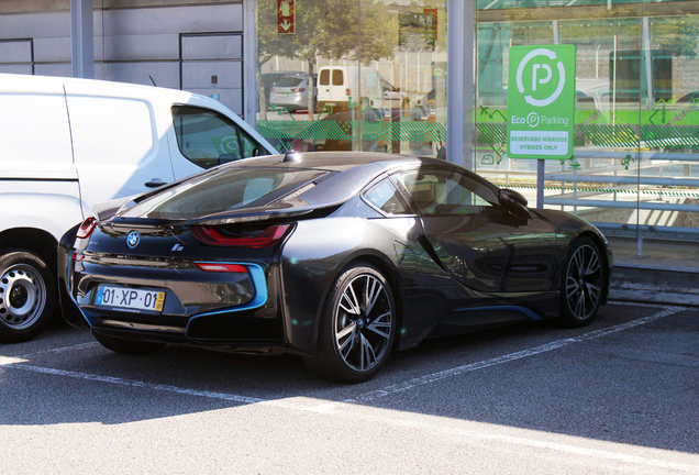 BMW i8