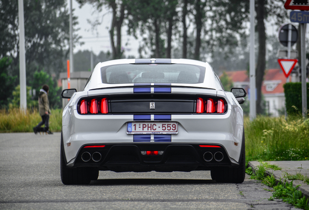 Ford Mustang Shelby GT350 2015