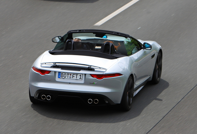 Jaguar F-TYPE R AWD Convertible