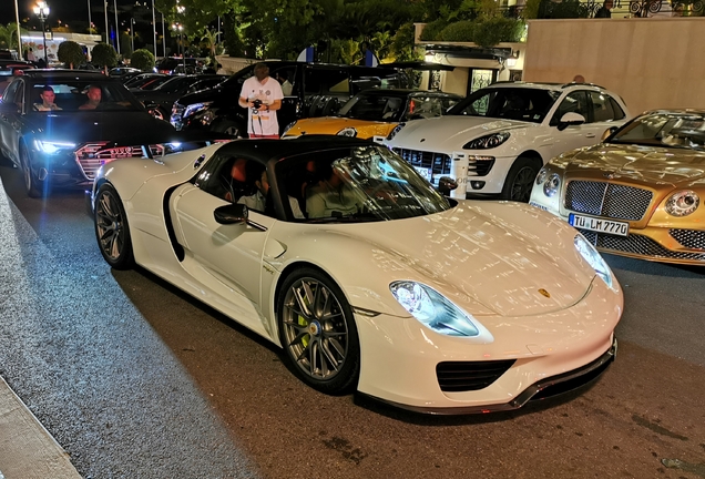 Porsche 918 Spyder Weissach Package