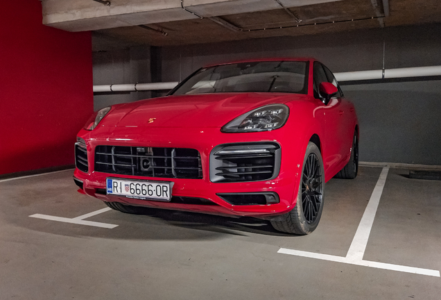 Porsche 9YA Cayenne GTS