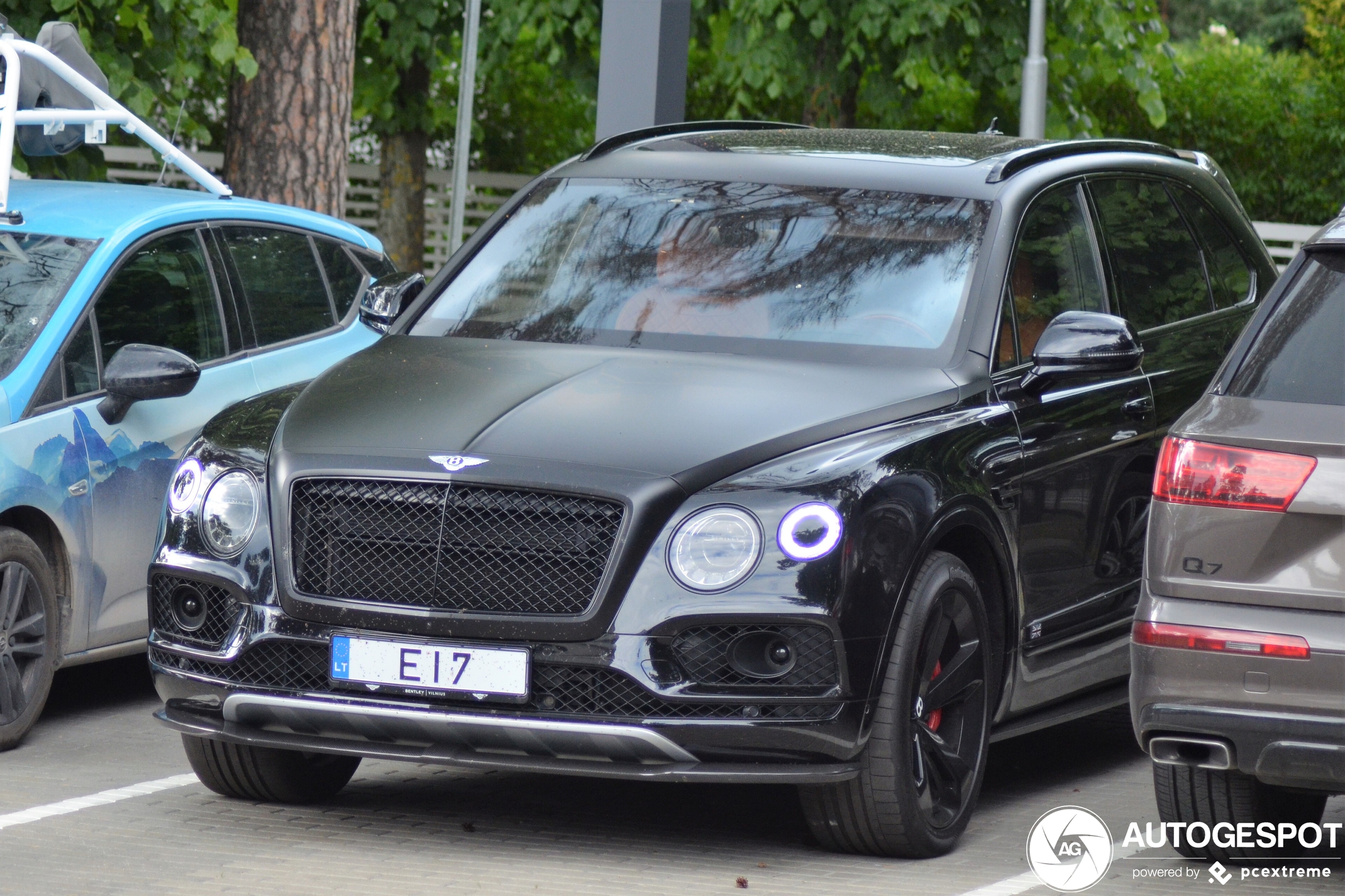 Bentley Bentayga Black Edition