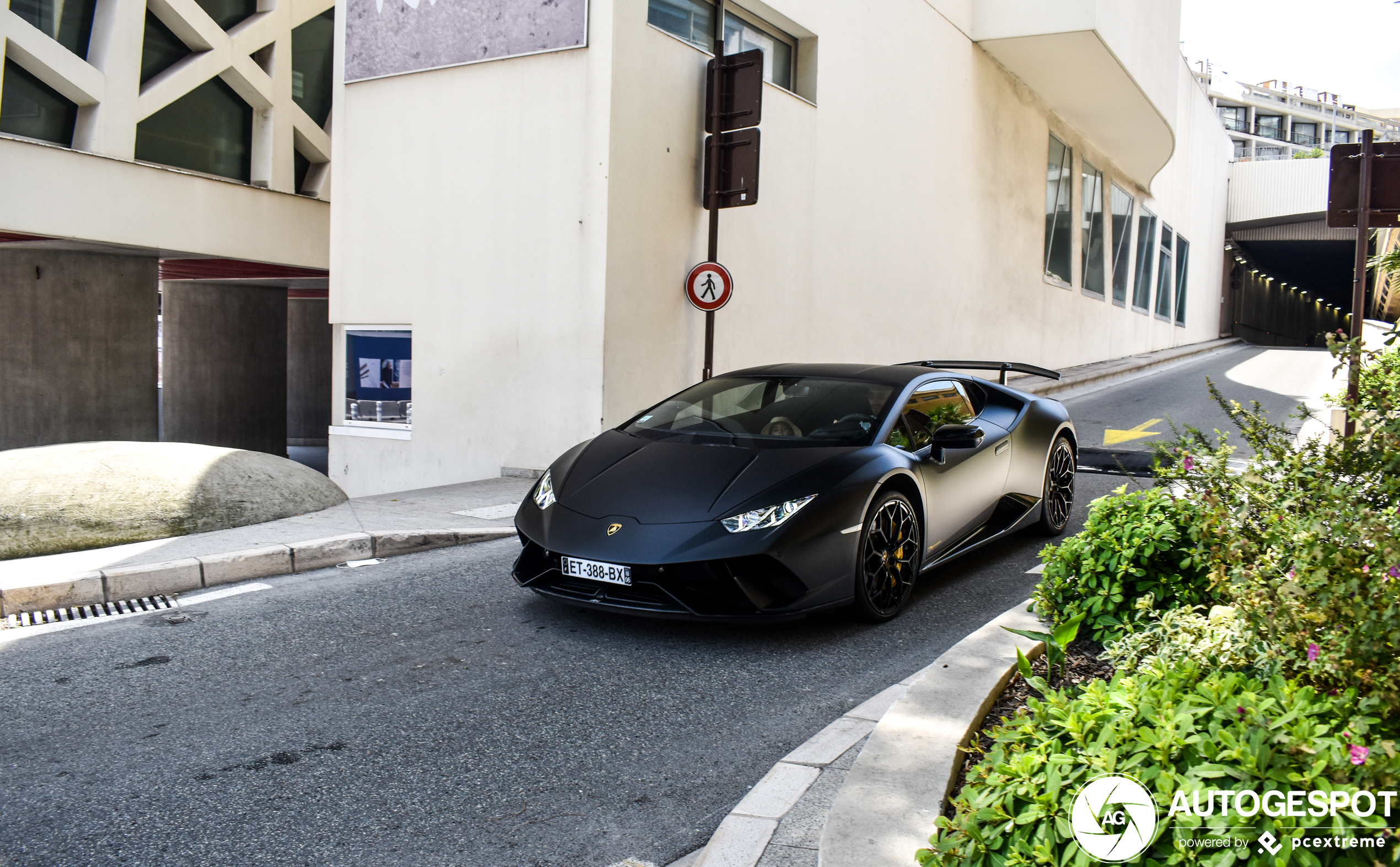 Lamborghini Huracán LP640-4 Performante