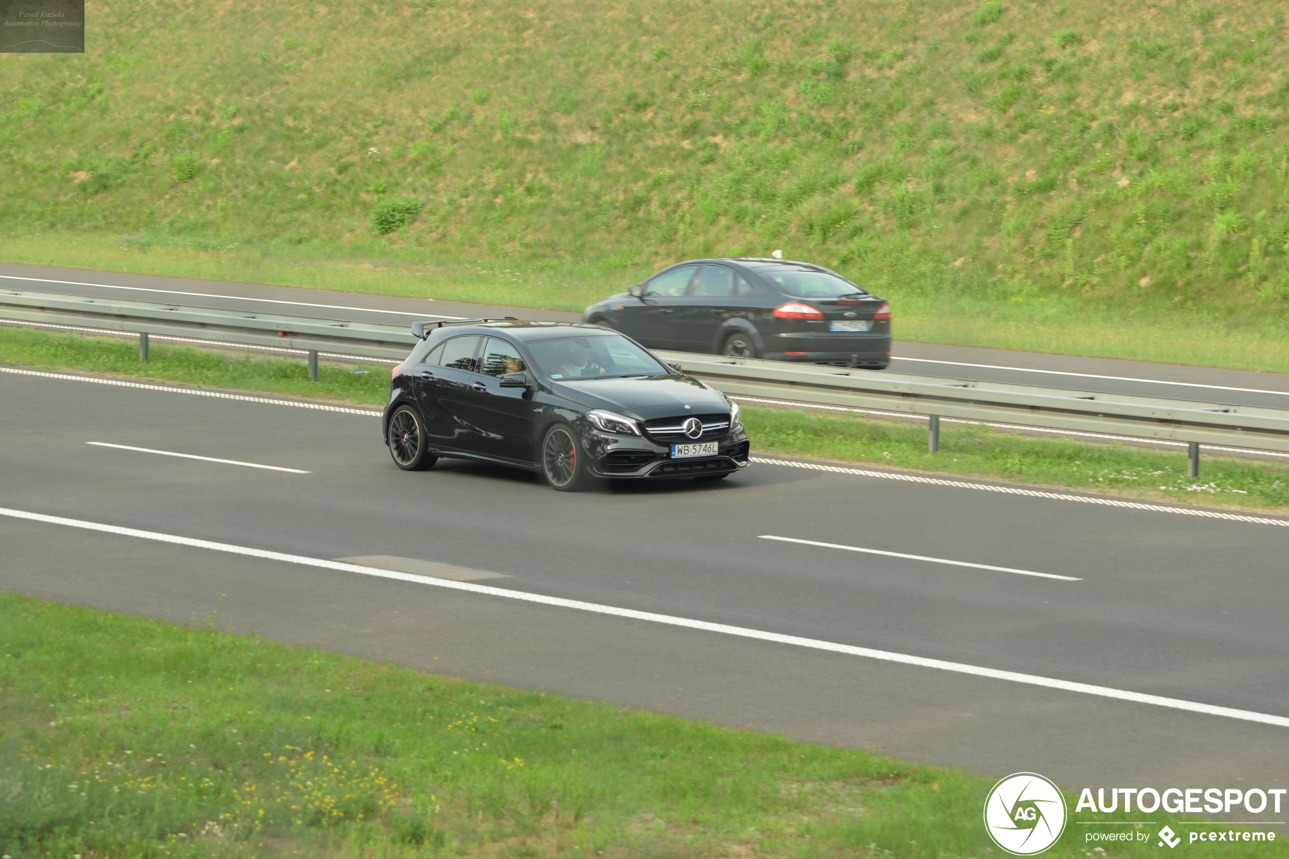 Mercedes-AMG A 45 W176 2015