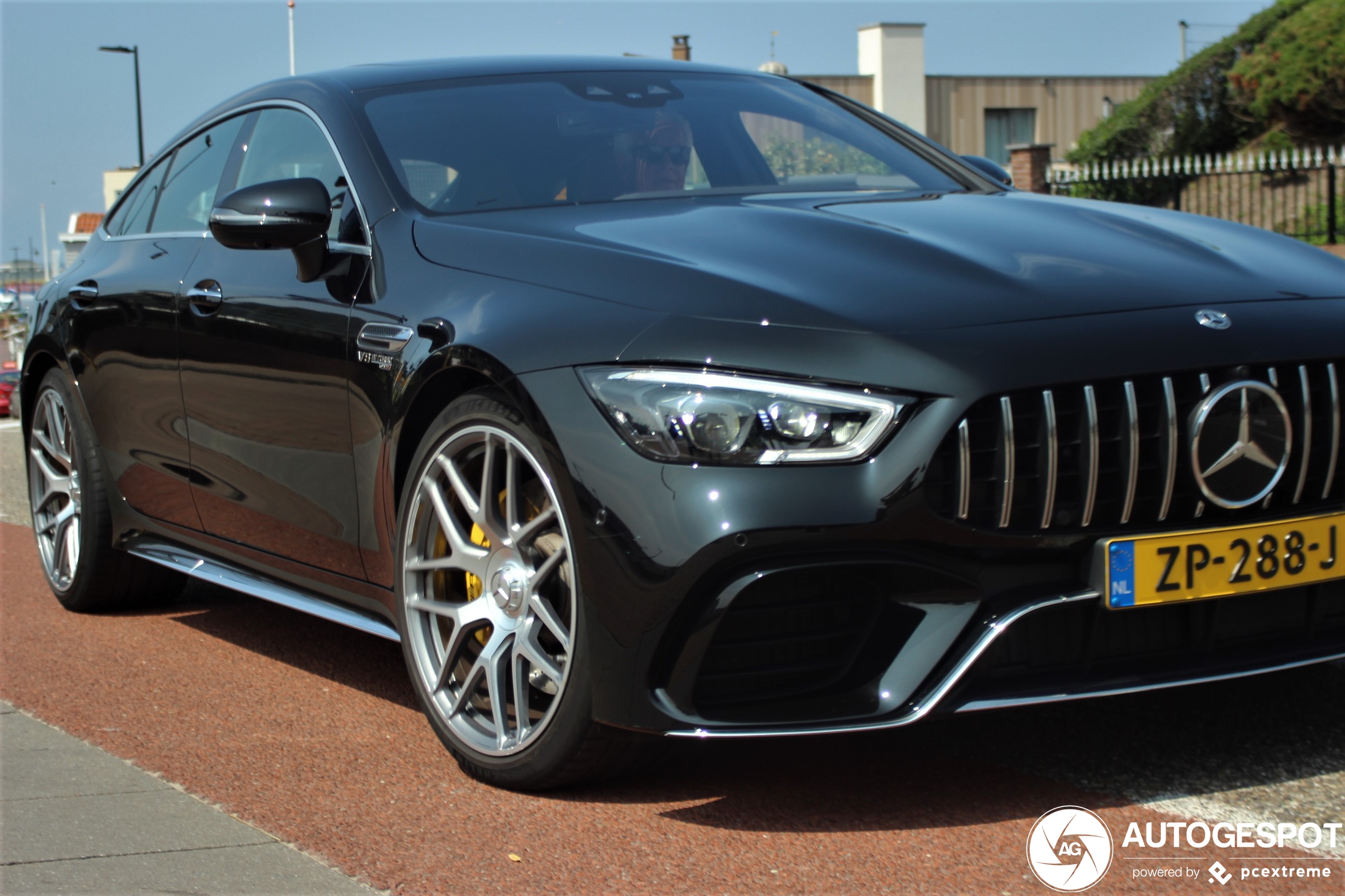 Mercedes-AMG GT 63 S X290