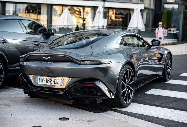 Aston Martin V8 Vantage 2018