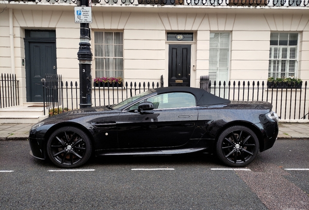 Aston Martin V8 Vantage Roadster 2012